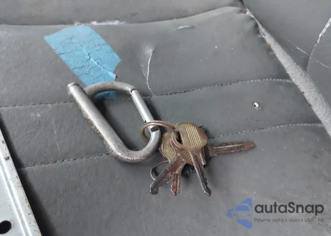 2014 Chevrolet Express 2500 Work Van z USA, uszkodzony, nr VIN 1GCWGFCA4E1208087